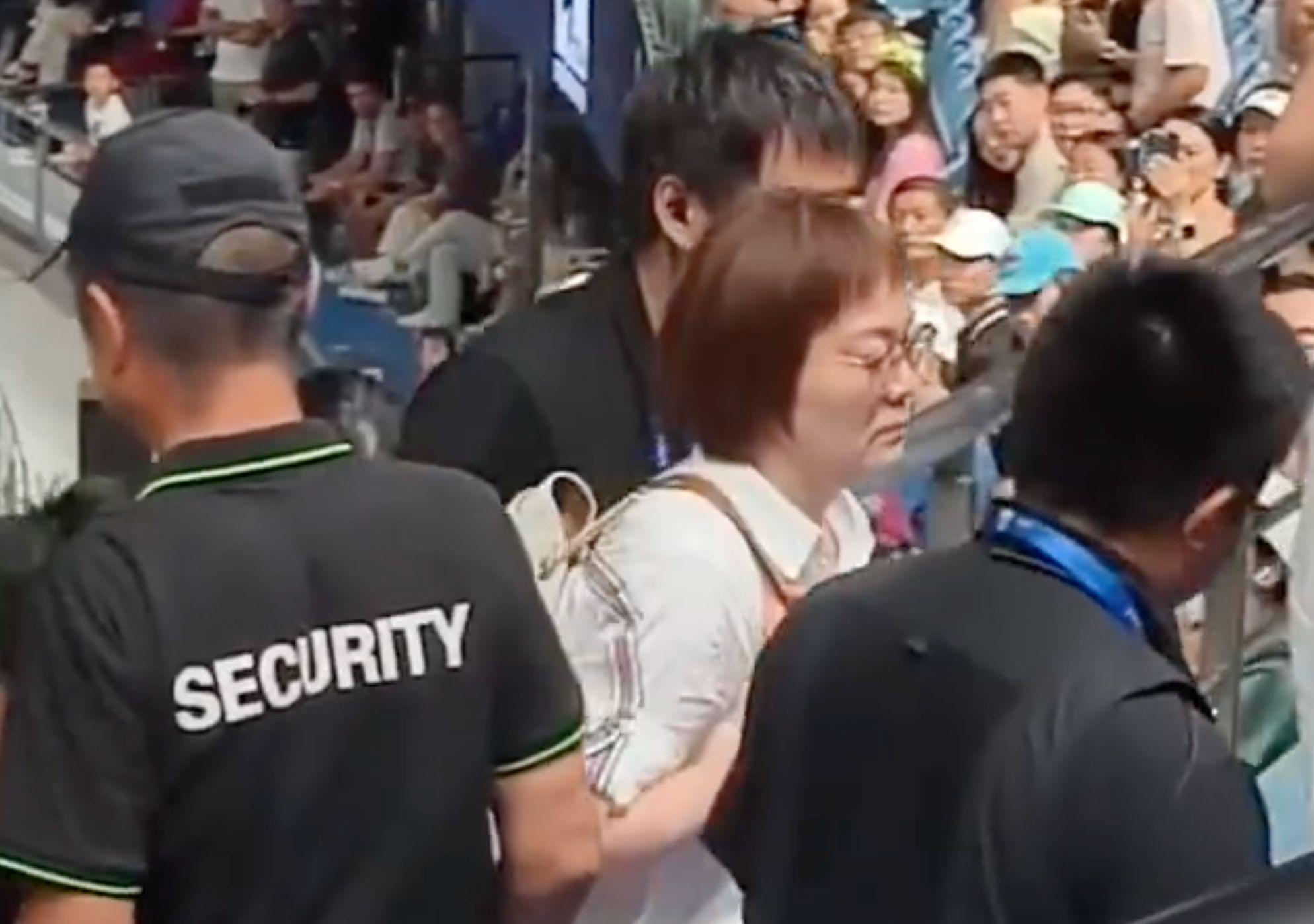 随后, ue 随后, ue