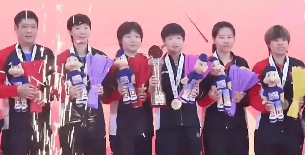 领奖时强颜, img, 回状态 领奖时强颜, img, 回状态